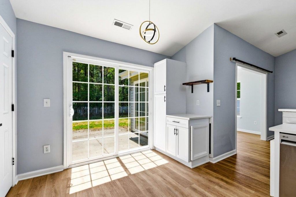 457 Carolina Woods Dr. Photo 11