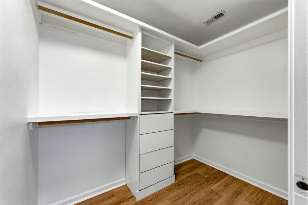 457 Carolina Woods Dr. Photo 16