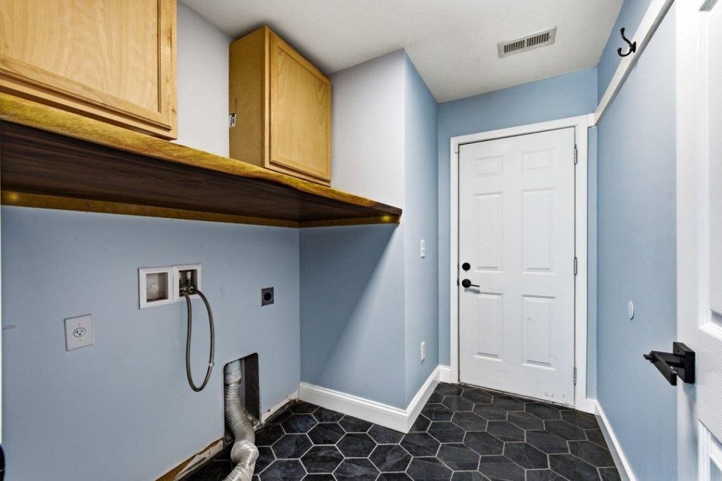 457 Carolina Woods Dr. Photo 22