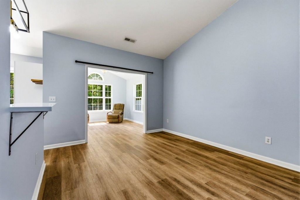 457 Carolina Woods Dr. Photo 5