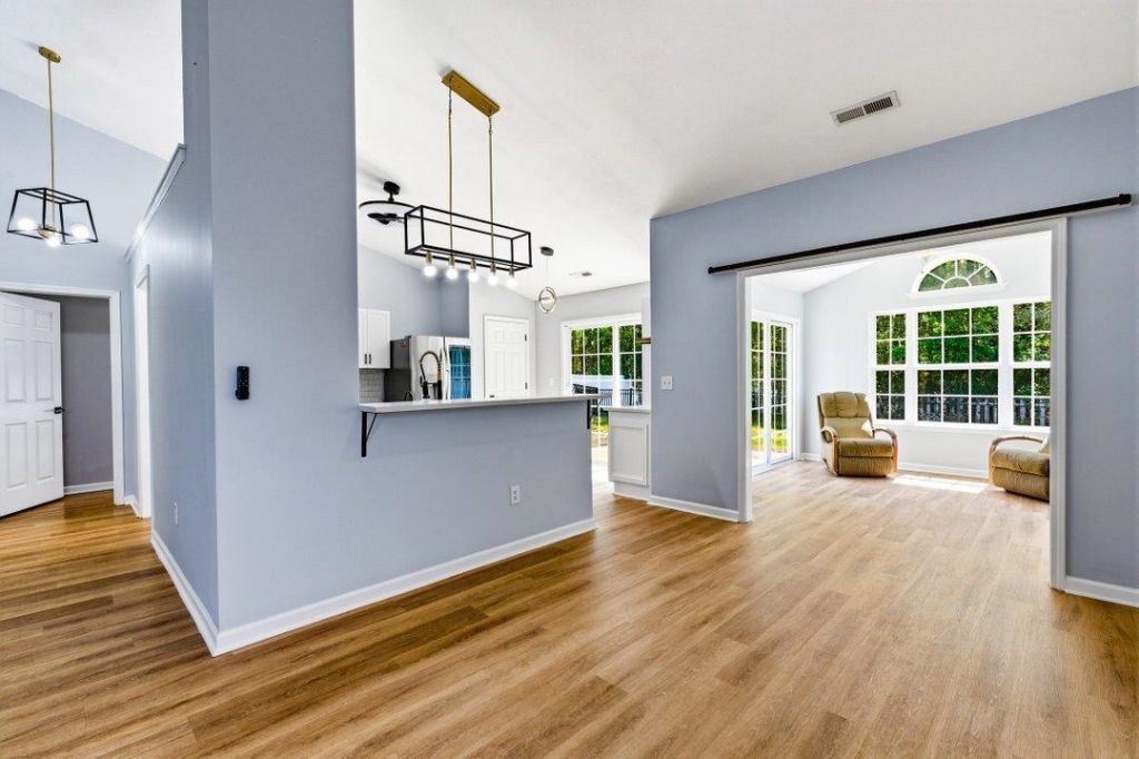 457 Carolina Woods Dr. Photo 6