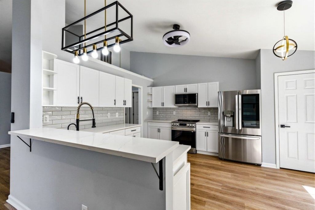 457 Carolina Woods Dr. Photo 8