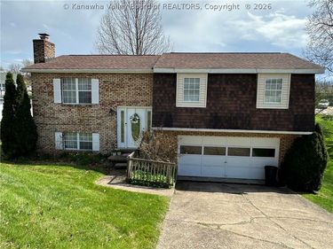 5204 Avery Circle, Cross Lanes, WV 25313