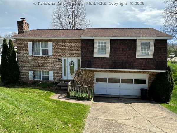 5204 Avery Circle, Cross Lanes, WV 25313