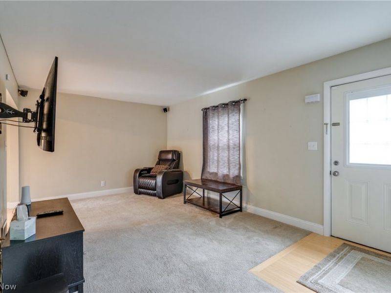 561 N River Road, Munroe Falls, OH 44262 Photo 6