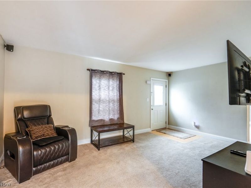 561 N River Road, Munroe Falls, OH 44262 Photo 7