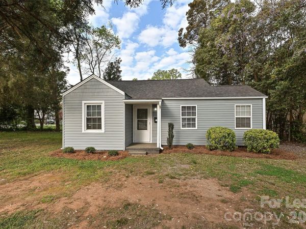 301 Seldon Drive , Charlotte, NC 28216