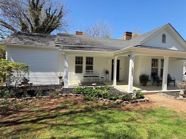 353 Kelly Street , Statesville, NC 28677