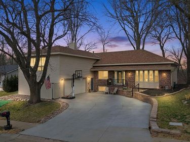 601 N Martin Drive, Bellevue, NE 68005