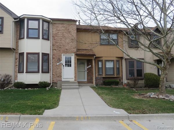 3011 Debra Court, Auburn Hills, MI 48326