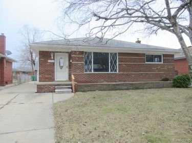 17716 Veronica Avenue, Eastpointe, MI 48021