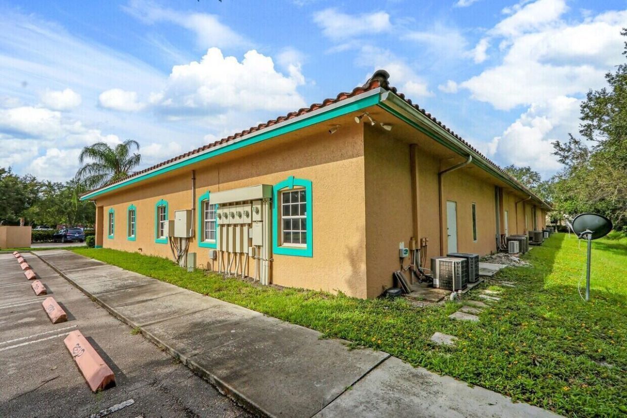 1405 SE Goldtree Drive, Port Saint Lucie, FL 34952 Photo