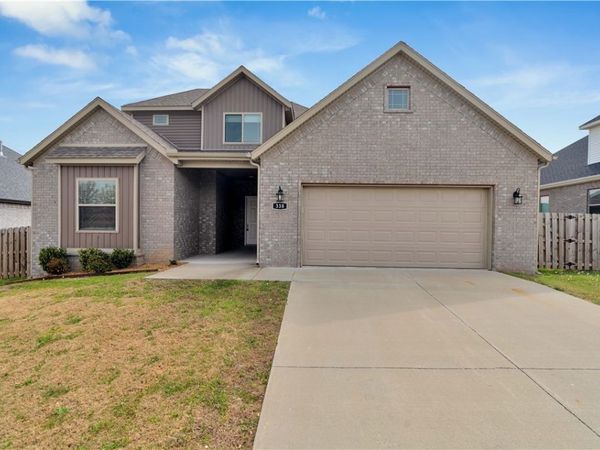 338 Emerald Woods Run, Farmington, AR 72730