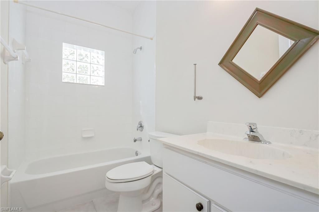 10714 San Tropez Cir , Estero, FL 33928 Photo