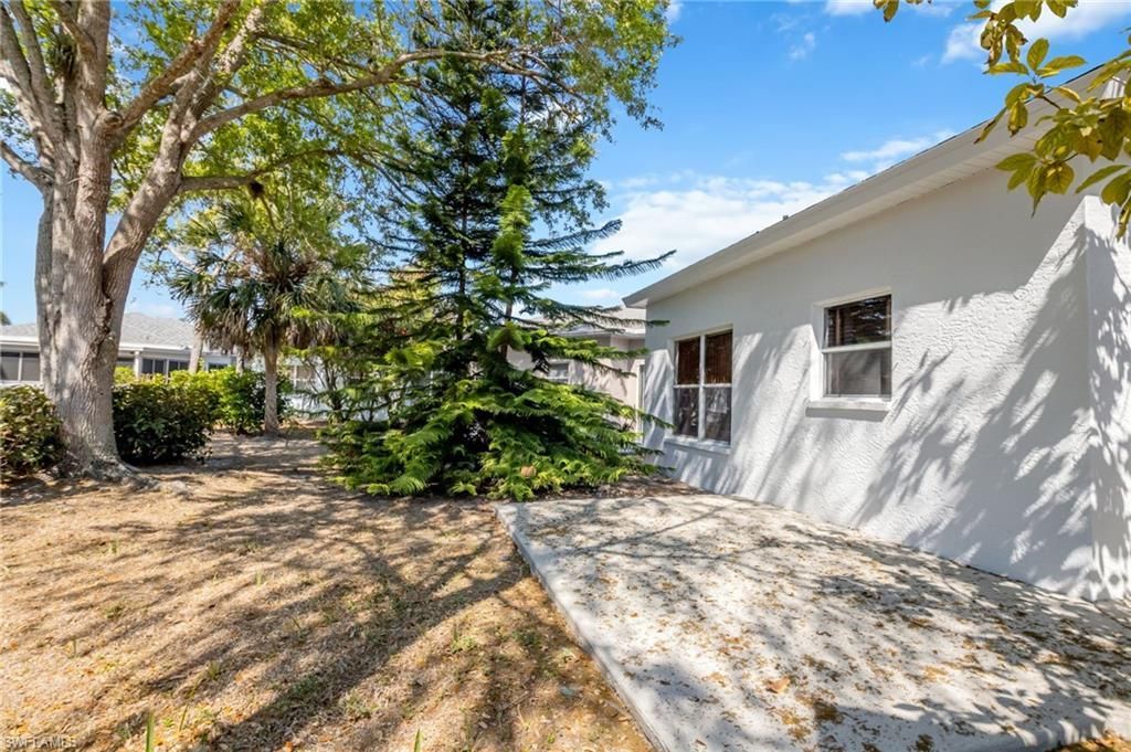 10714 San Tropez Cir , Estero, FL 33928 Photo