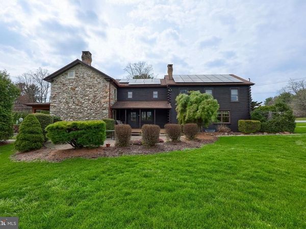 100 SEYLER ROAD, FLEETWOOD, PA 19522