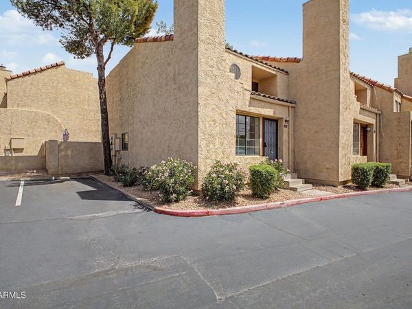1025 E HIGHLAND Avenue, Unit 32, Phoenix, AZ 85014
