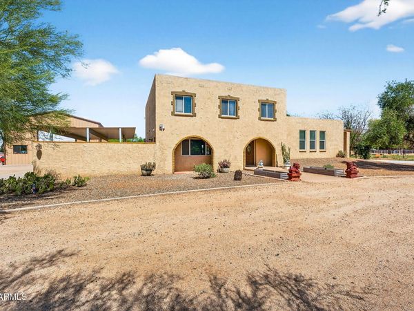 18524 E CHANDLER HEIGHTS Road, Queen Creek, AZ 85142