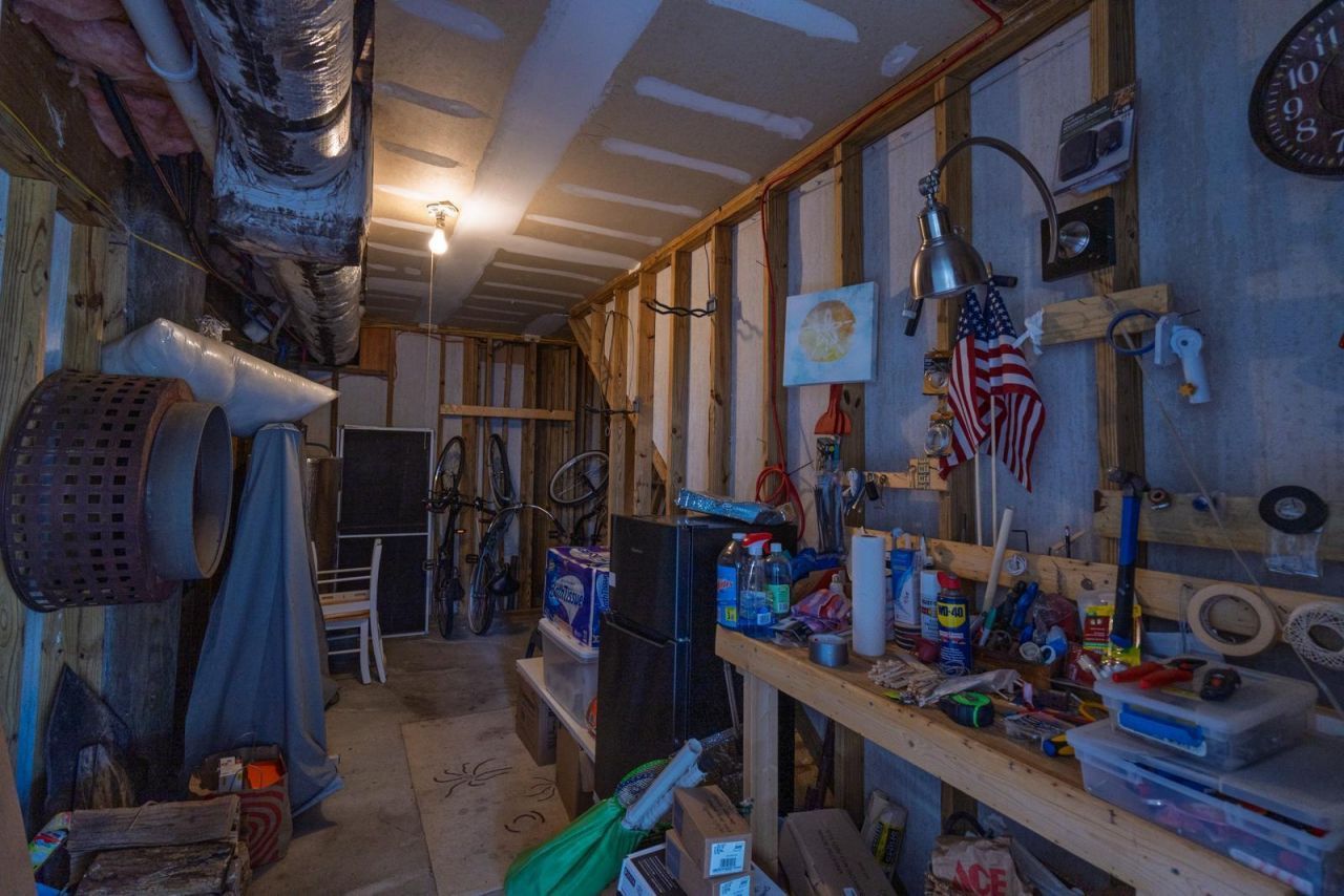 805 Jungle Road Photo 15