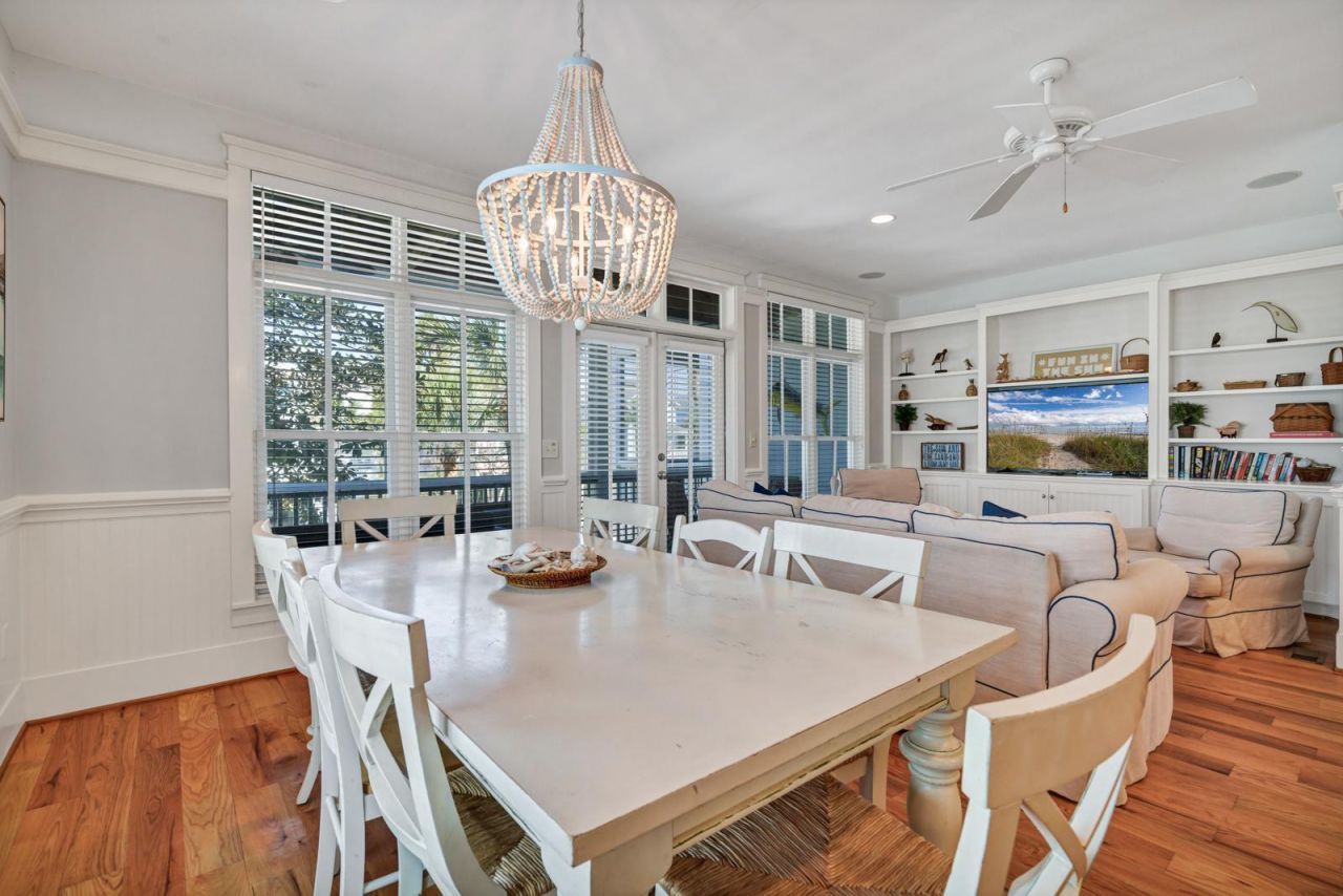 805 Jungle Road Photo 24