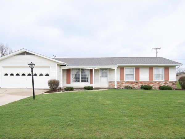 504 Wedgewood Place, Kendallville, IN 46755