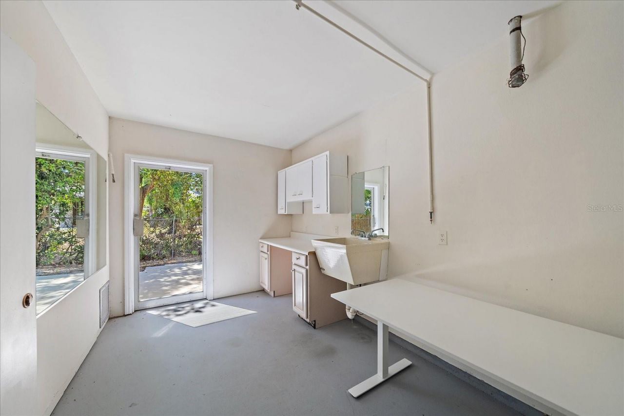 3246 Maiden Lane, Sarasota, FL 34231 Photo