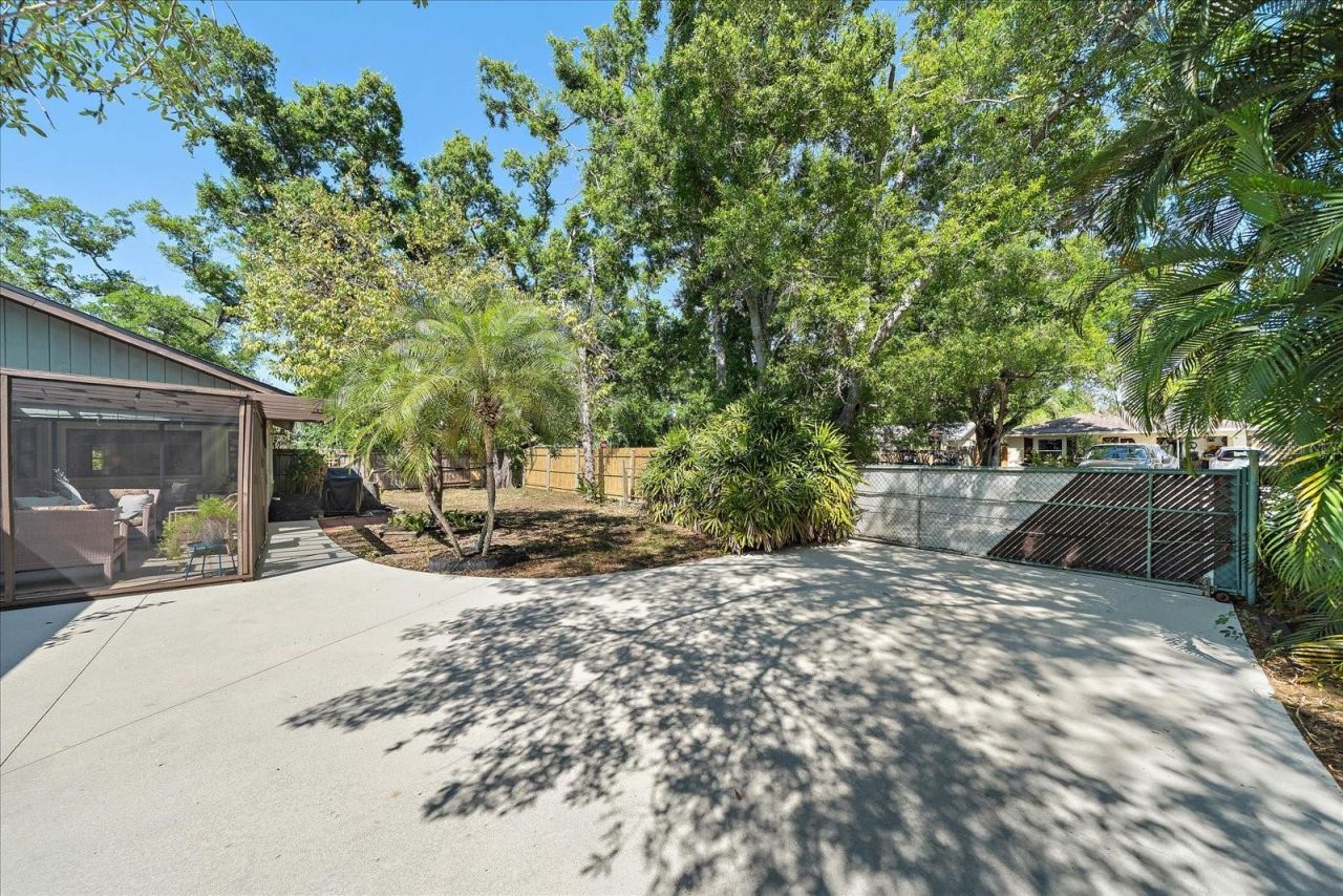 3246 Maiden Lane, Sarasota, FL 34231 Photo