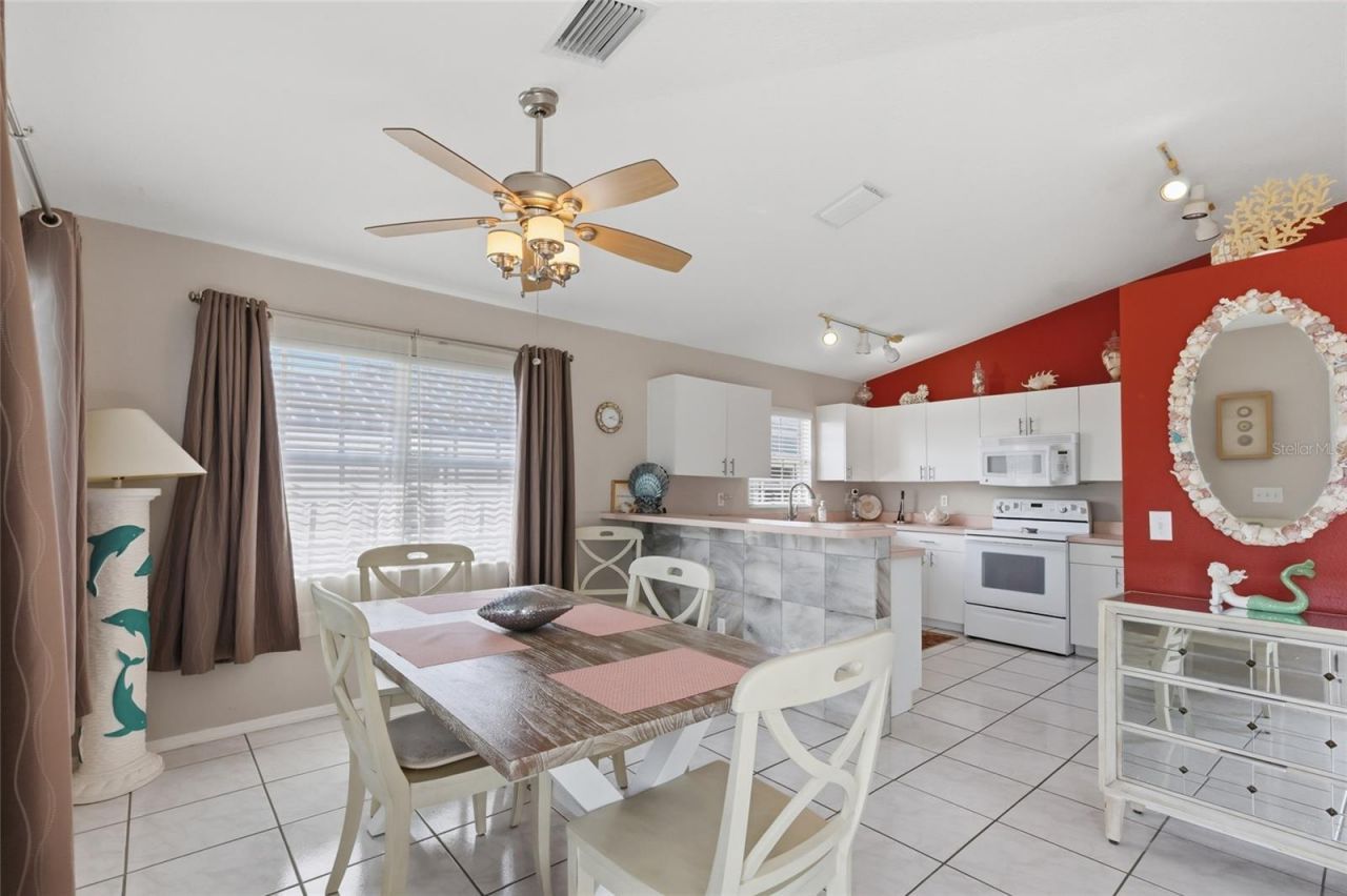 2806 Gulf Drive, Holmes Beach, FL 34217 Photo