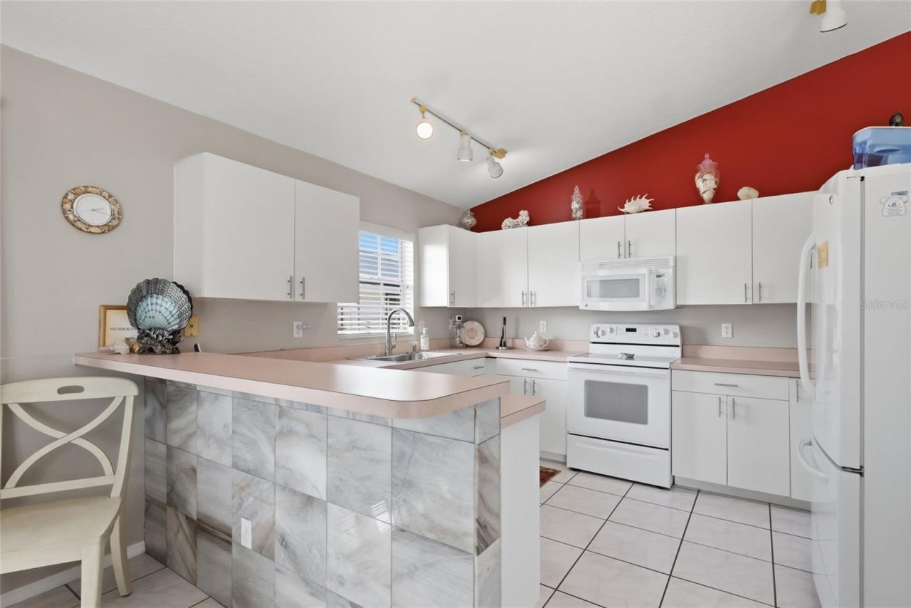 2806 Gulf Drive, Holmes Beach, FL 34217 Photo