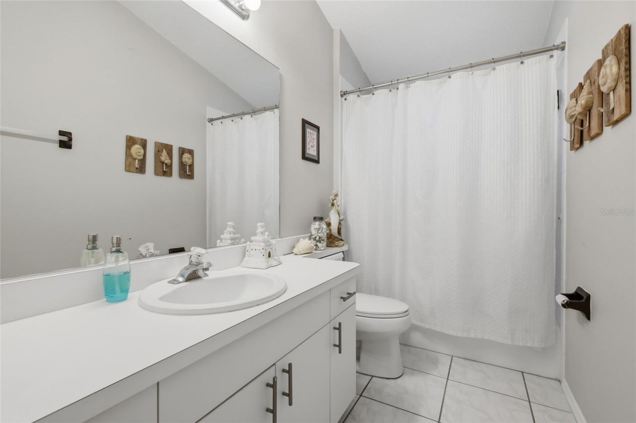 2806 Gulf Drive, Holmes Beach, FL 34217 Photo