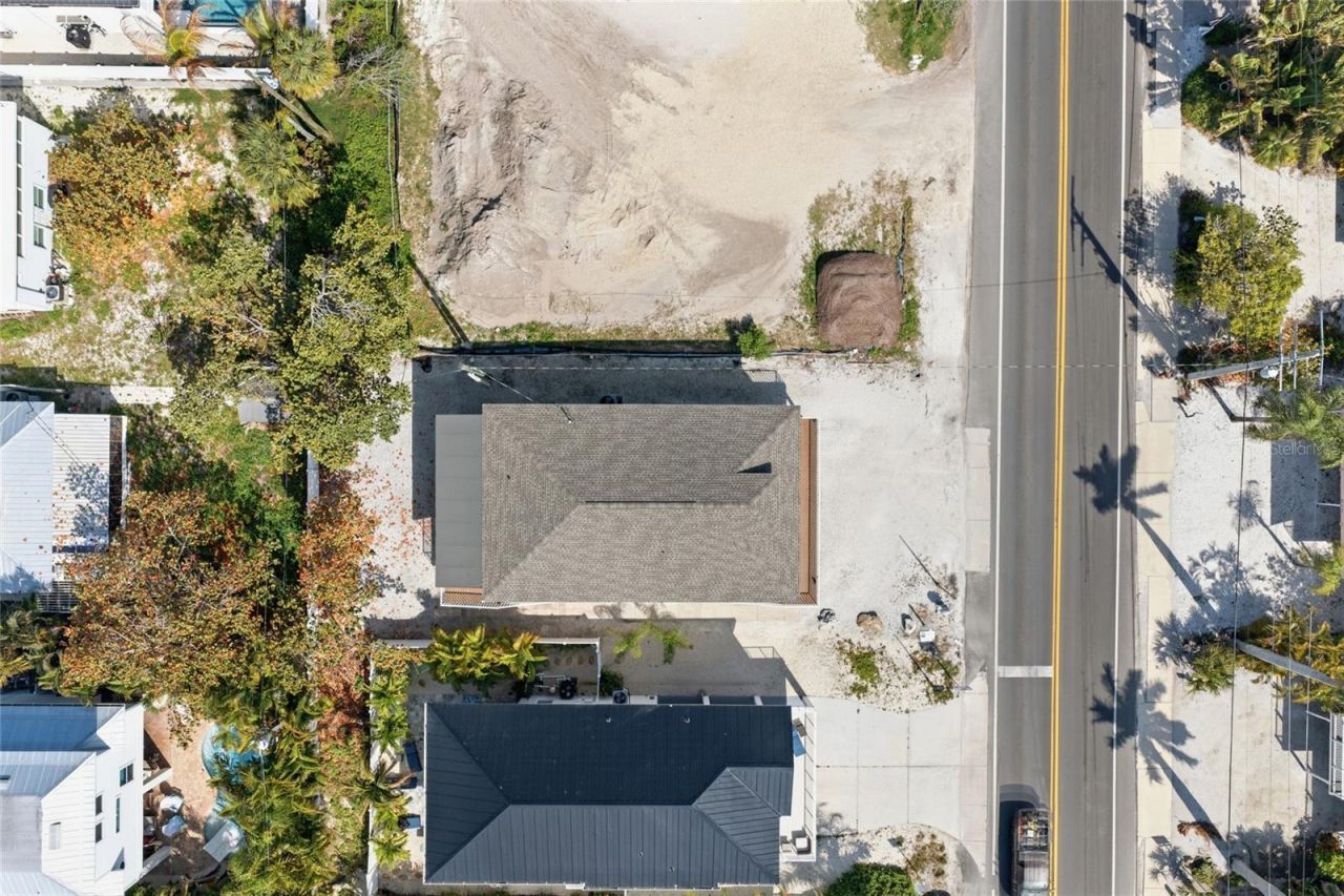 2806 Gulf Drive, Holmes Beach, FL 34217 Photo