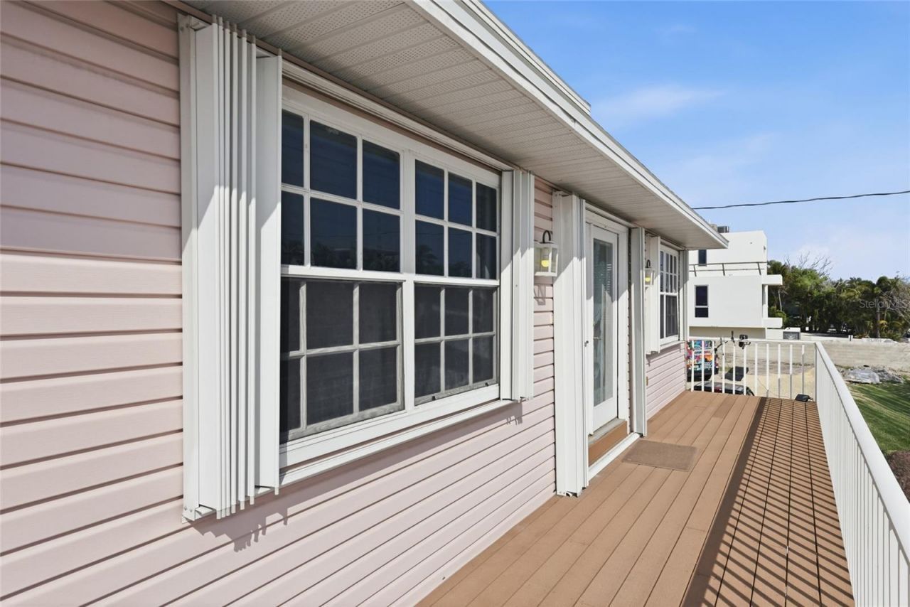 2806 Gulf Drive, Holmes Beach, FL 34217 Photo