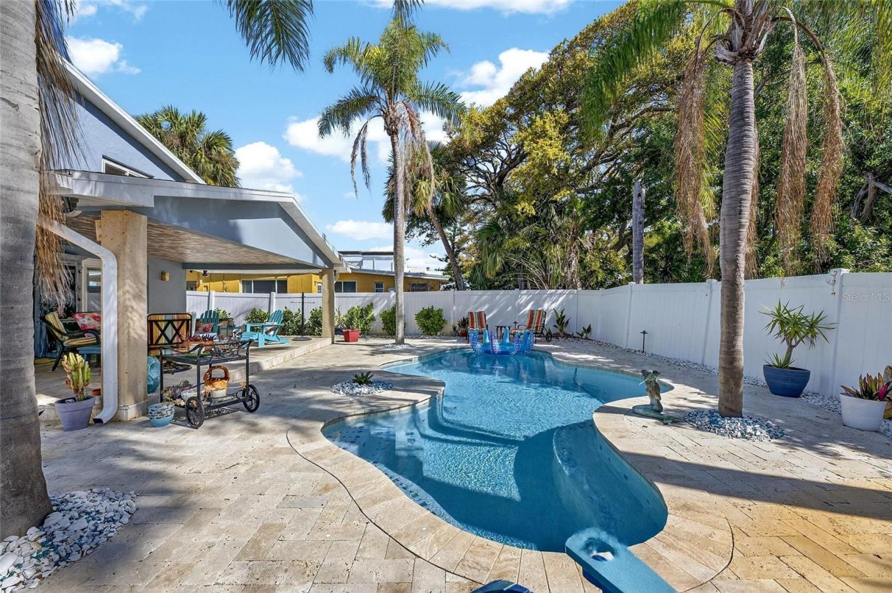 931 Gulf Boulevard, Belleair Beach, FL 33786 Photo