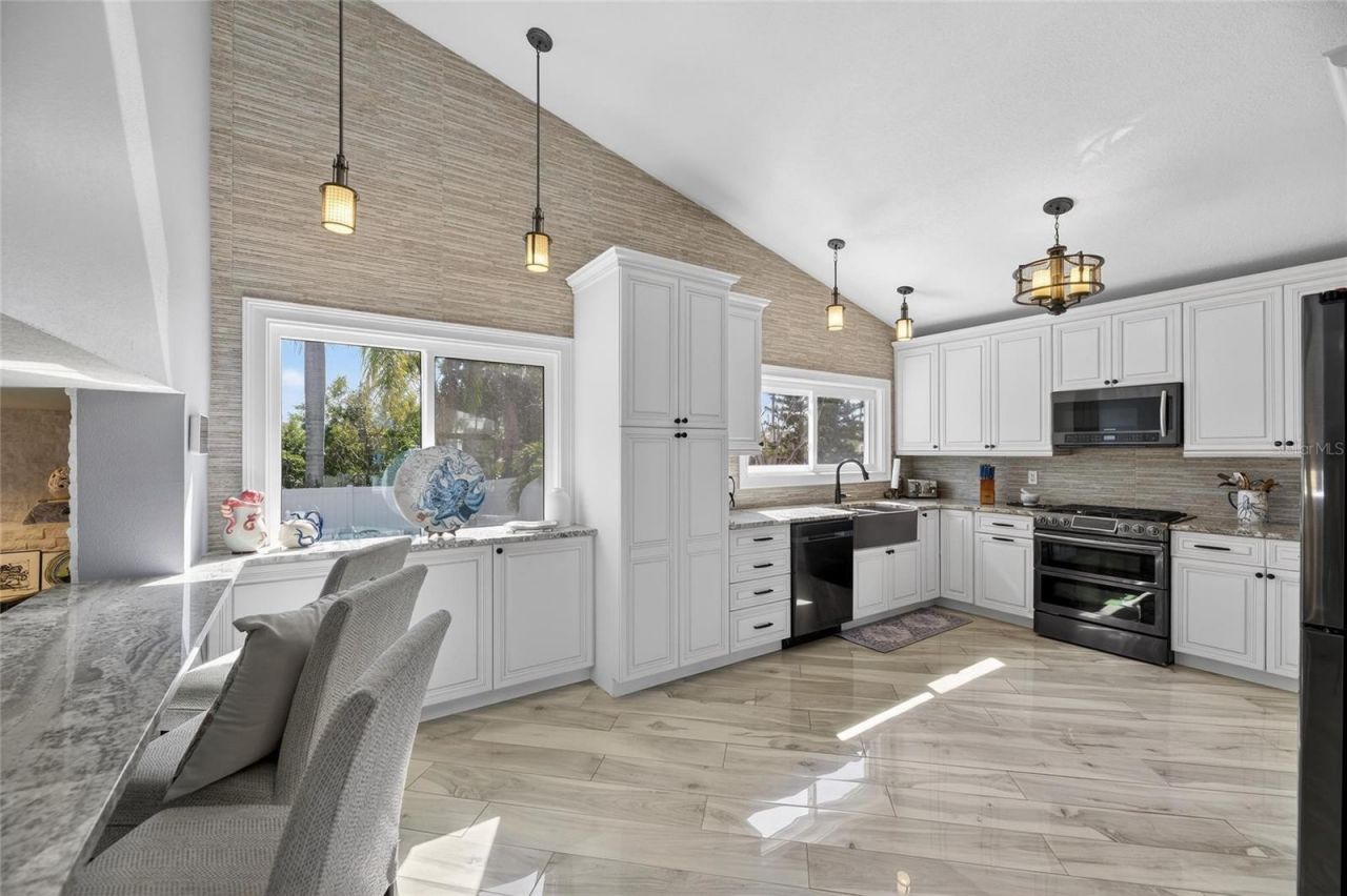 931 Gulf Boulevard, Belleair Beach, FL 33786 Photo