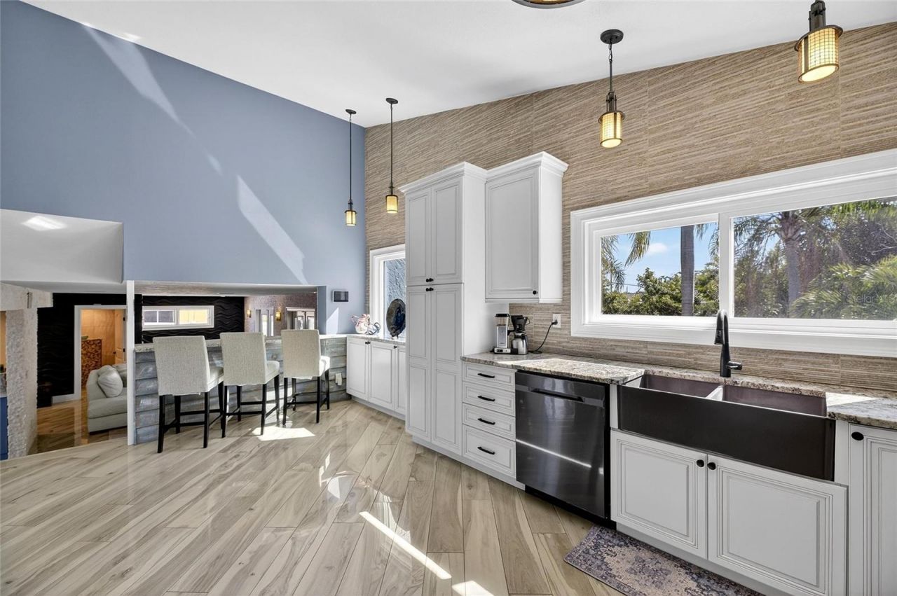 931 Gulf Boulevard, Belleair Beach, FL 33786 Photo