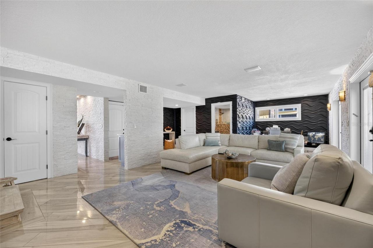 931 Gulf Boulevard, Belleair Beach, FL 33786 Photo