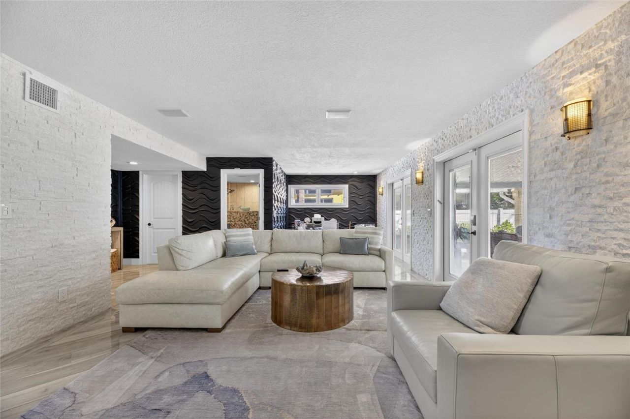 931 Gulf Boulevard, Belleair Beach, FL 33786 Photo