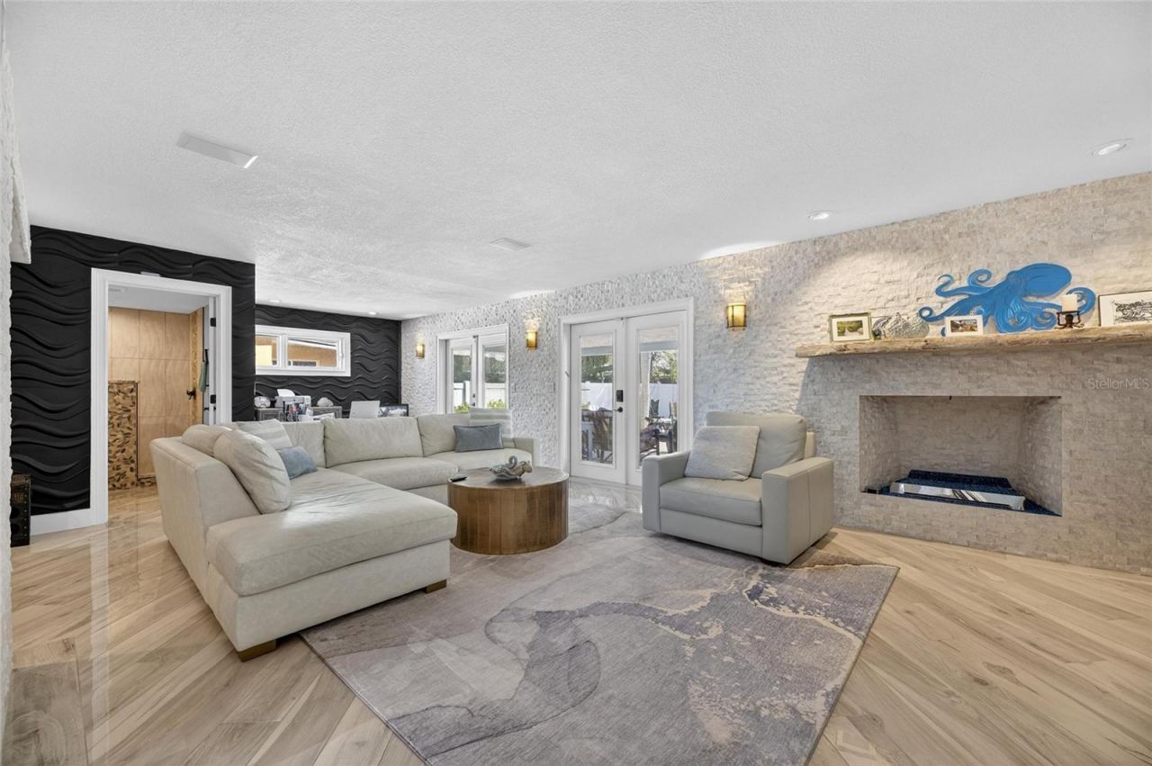 931 Gulf Boulevard, Belleair Beach, FL 33786 Photo