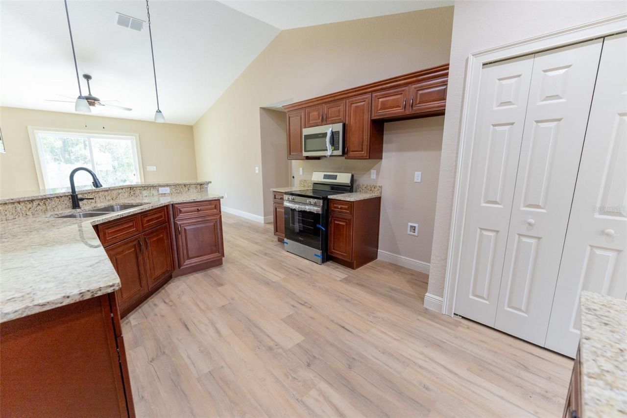 7786 N Santos Drive , Citrus Springs, FL 34434 Photo