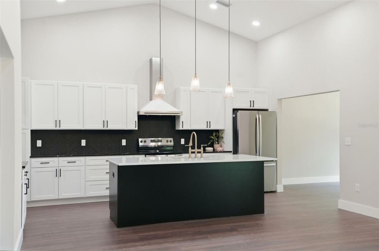 34121 August Avenue , Webster, FL 33597 Photo