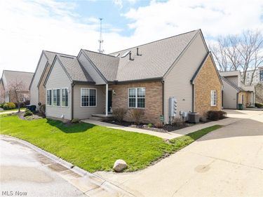 1551 Cambridge Avenue SW, North Canton, OH 44709