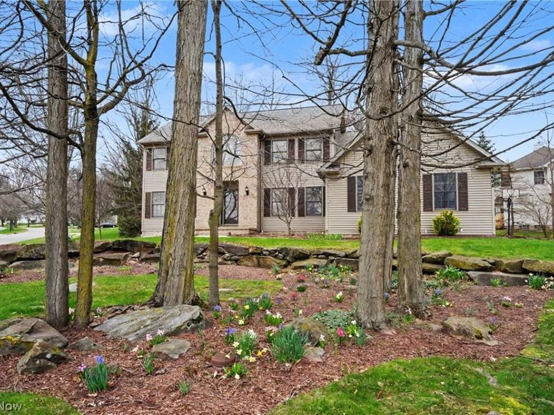 9498 Andrew Drive , Twinsburg, OH 44087 Photo 2