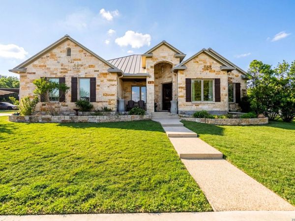 17841 Helotes Springs Rd, Helotes, TX 78023