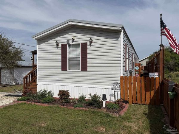 5310 Mcgrits Blvd, Pensacola, FL 32507