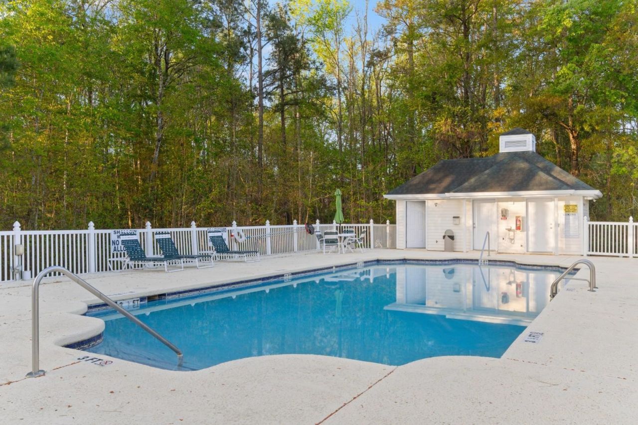 668 Tupelo Ln. Photo 33