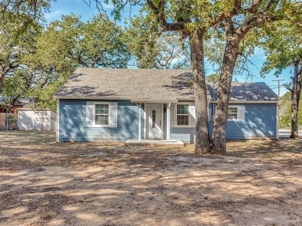 3217 Huron Trail , Lake Worth, TX 76135