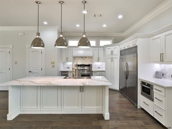 5004 Byers Avenue, Fort Worth, TX 76107