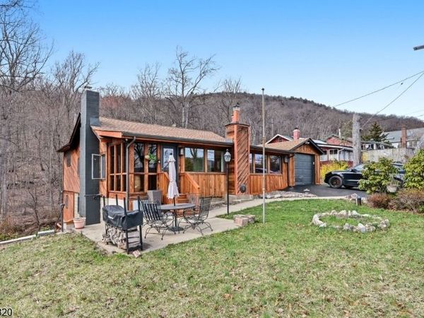 37 Blueberry Hill, Greenwood Lake, NY 10925