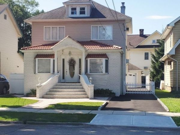 206 E Clay Ave, Roselle Park, NJ 07204