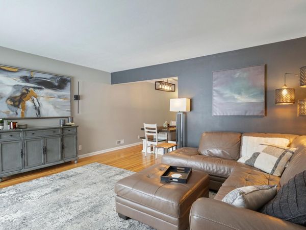 5516 France Avenue S, Edina, MN 55410